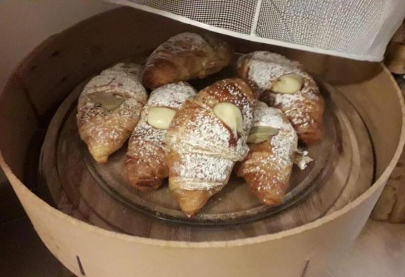 تختخواب و صبحانه La Corte Di Angelica