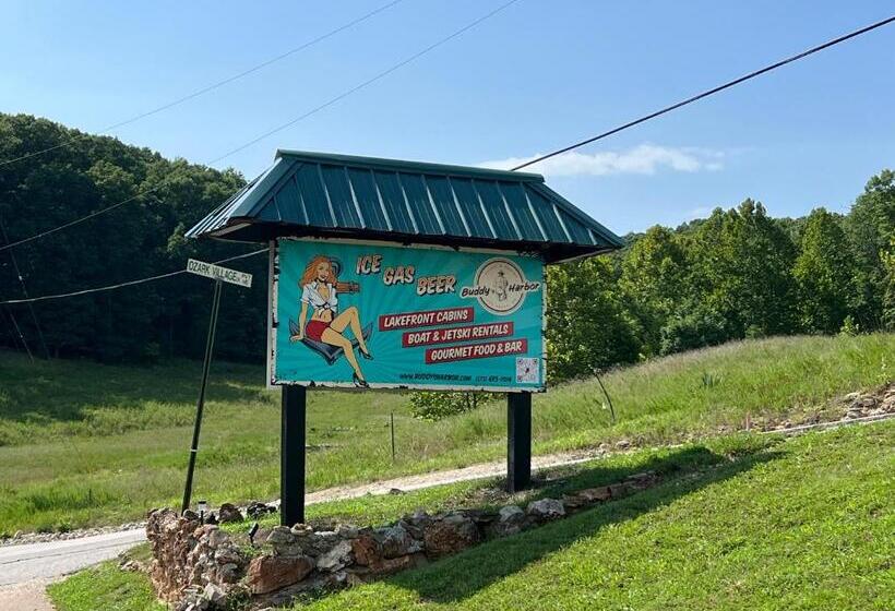 אתר נופש Buddy S Harbor