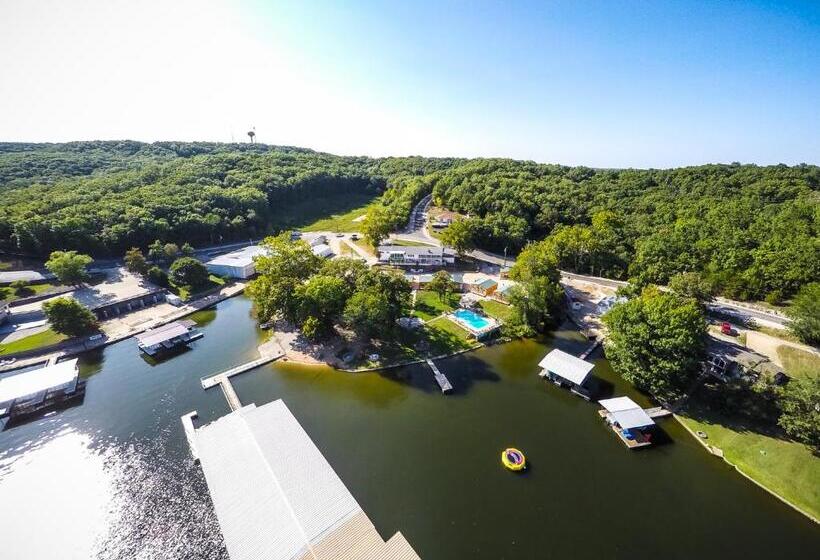 אתר נופש Buddy S Harbor