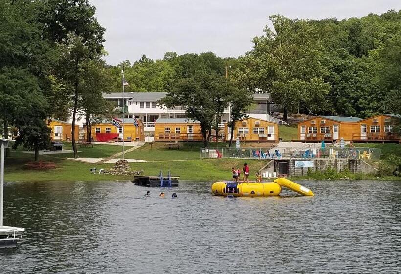 אתר נופש Buddy S Harbor