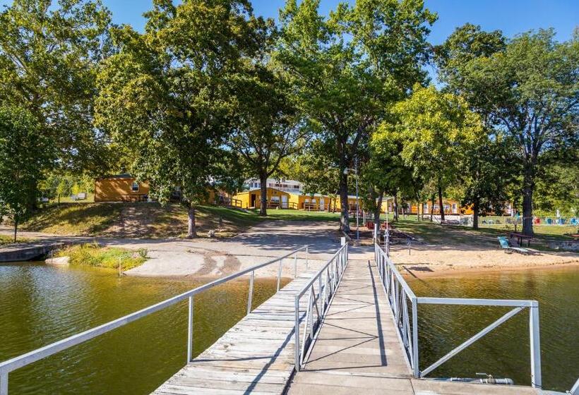 אתר נופש Buddy S Harbor