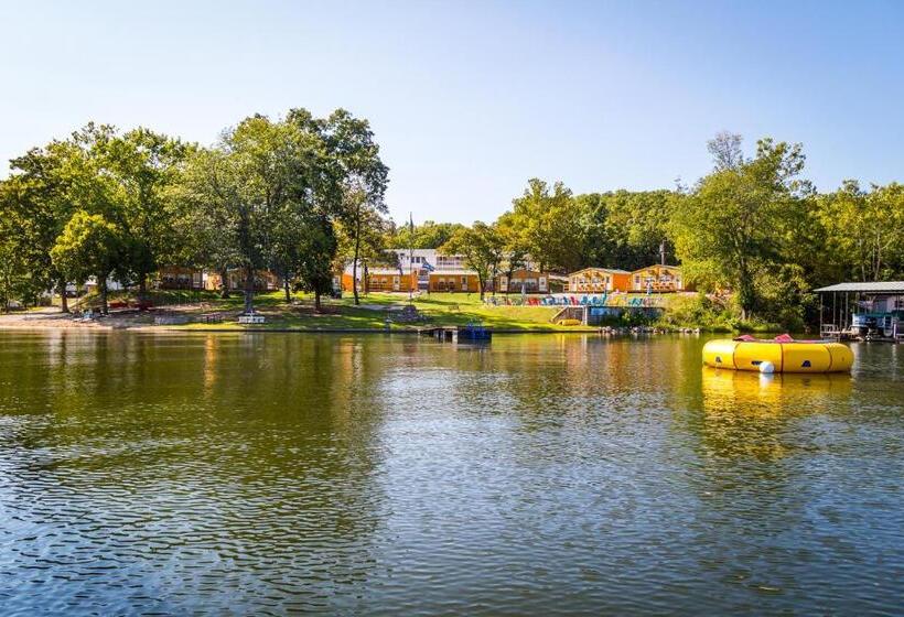 אתר נופש Buddy S Harbor