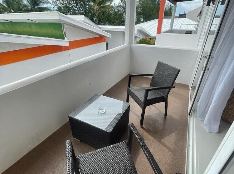 Calypso Beach & Dive Resort