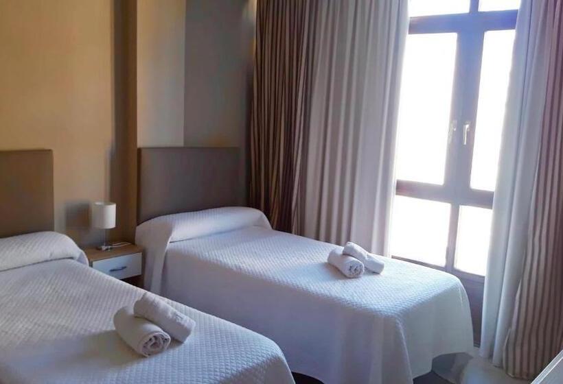 簡易ホテル Alojamiento Catamarán