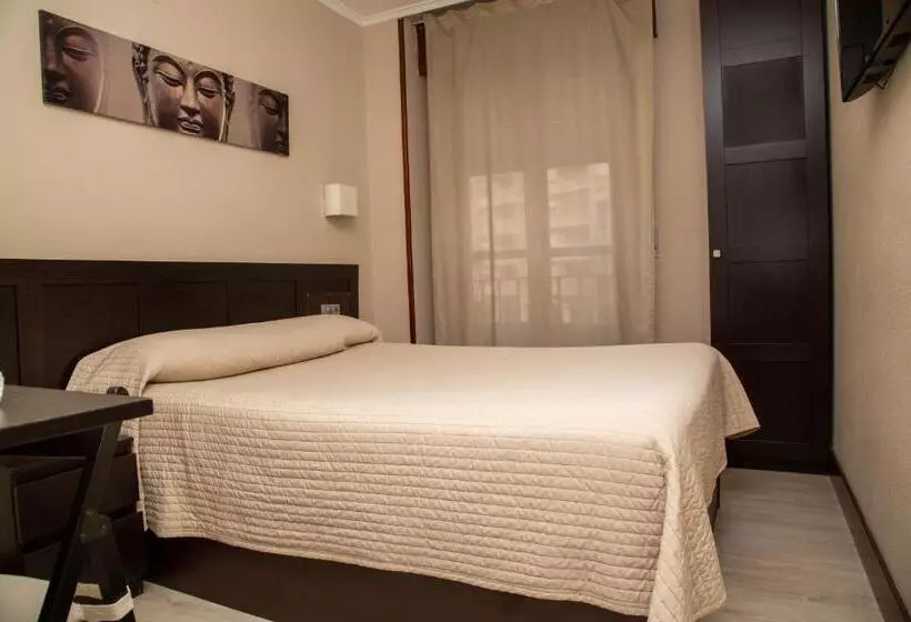 פונדק Alojamiento Catamarán