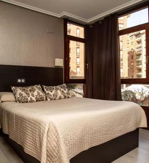 פונדק Alojamiento Catamarán