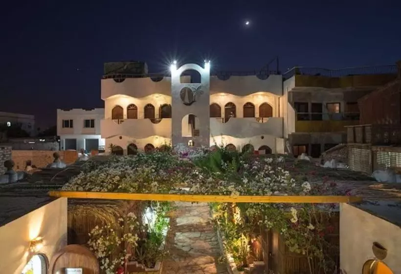 هتل Amanda Beach Garden