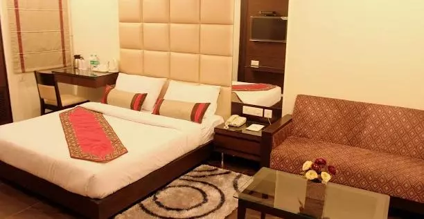 酒店 Amrapali Grand