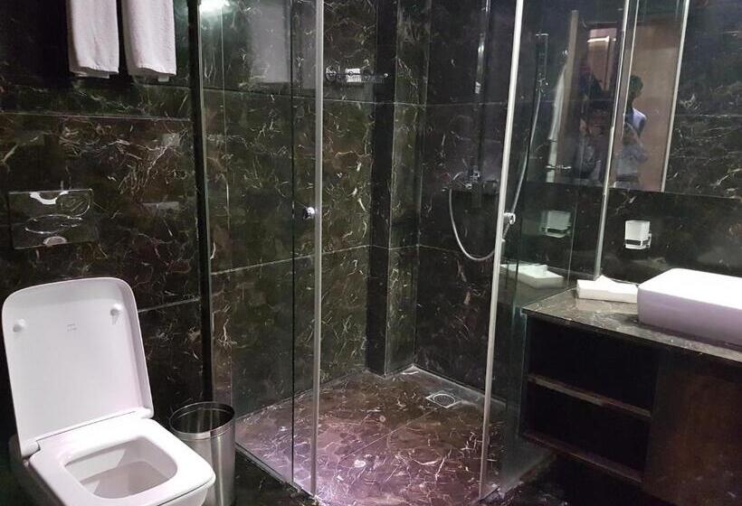 هتل Atrio  By Devam