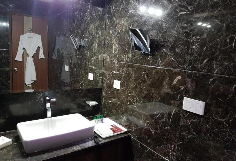 هتل Atrio  By Devam