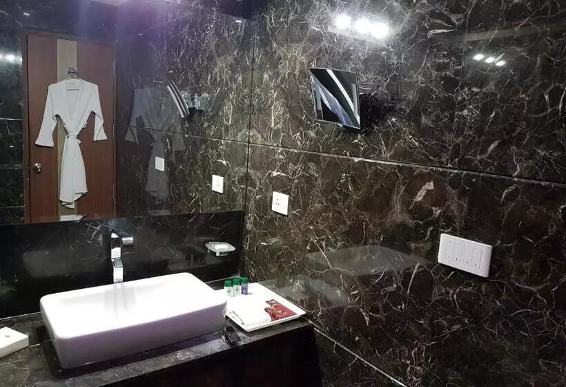 فندق Atrio  By Devam