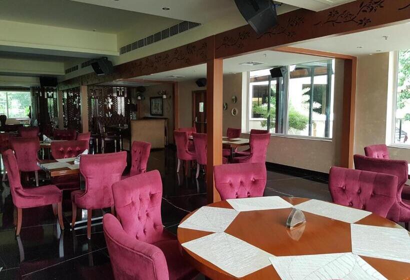 هتل Atrio  By Devam