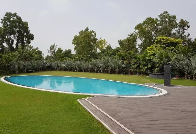 فندق Atrio  By Devam