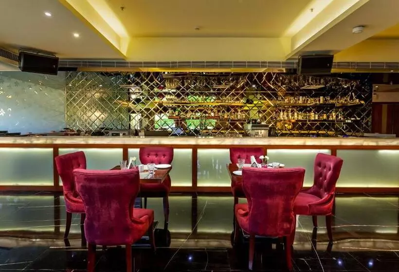 فندق Atrio  By Devam