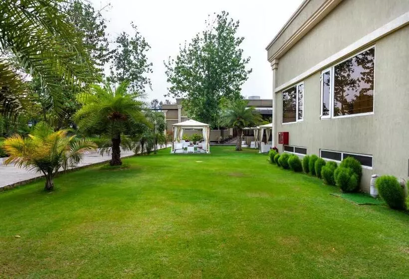 فندق Atrio  By Devam