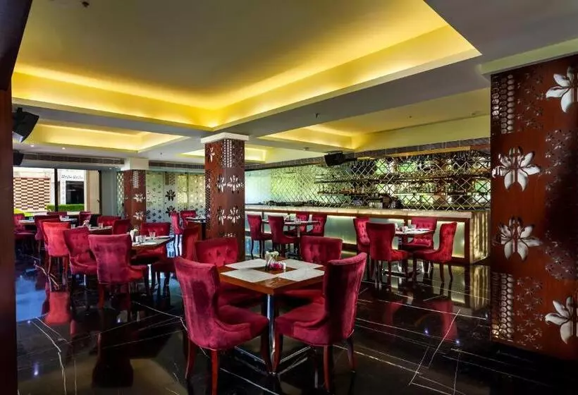 فندق Atrio  By Devam