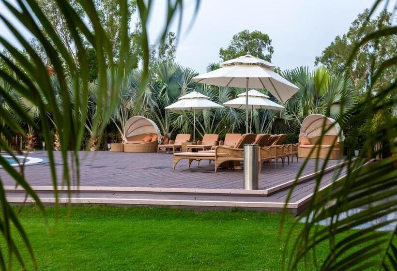 هتل Atrio  By Devam