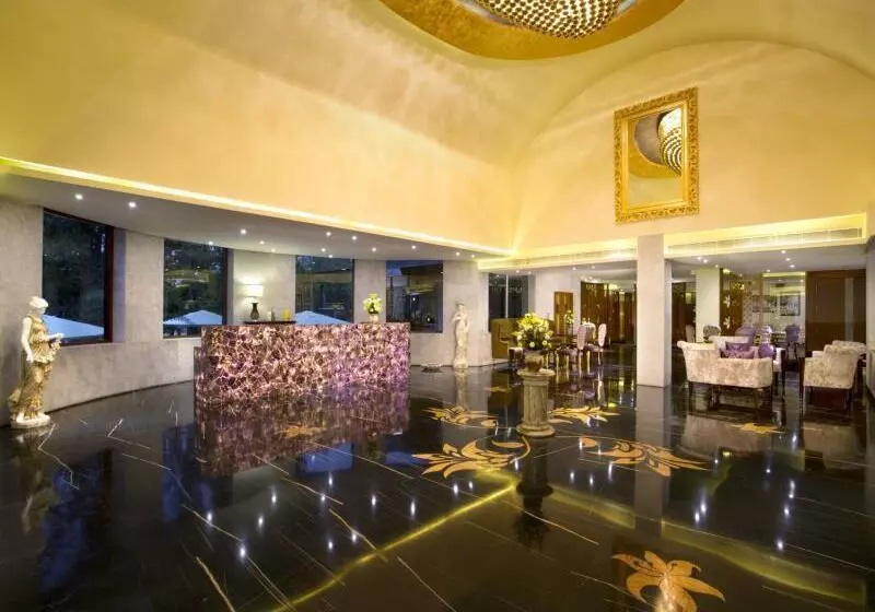 فندق Atrio  By Devam