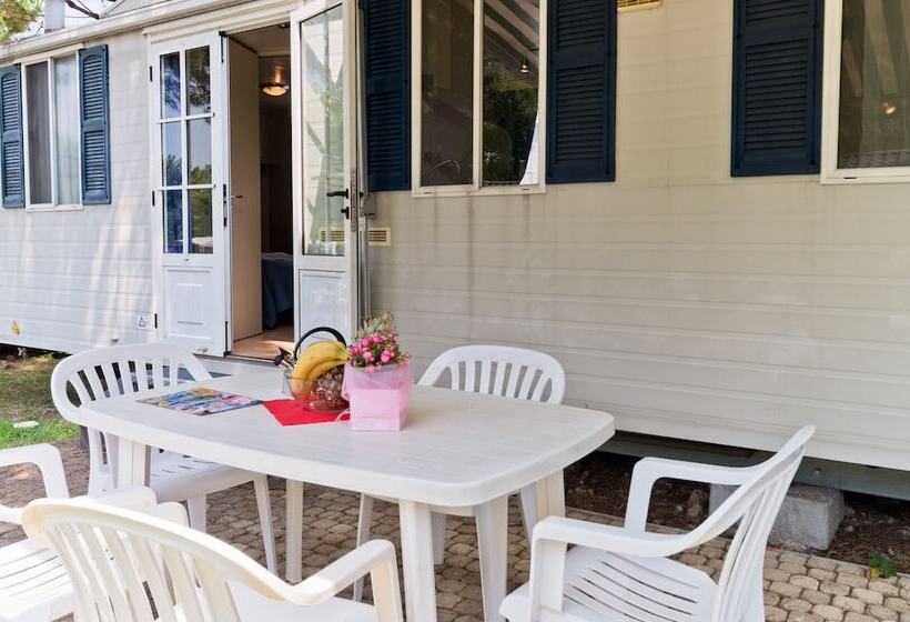 فندق Campeggio Del Garda