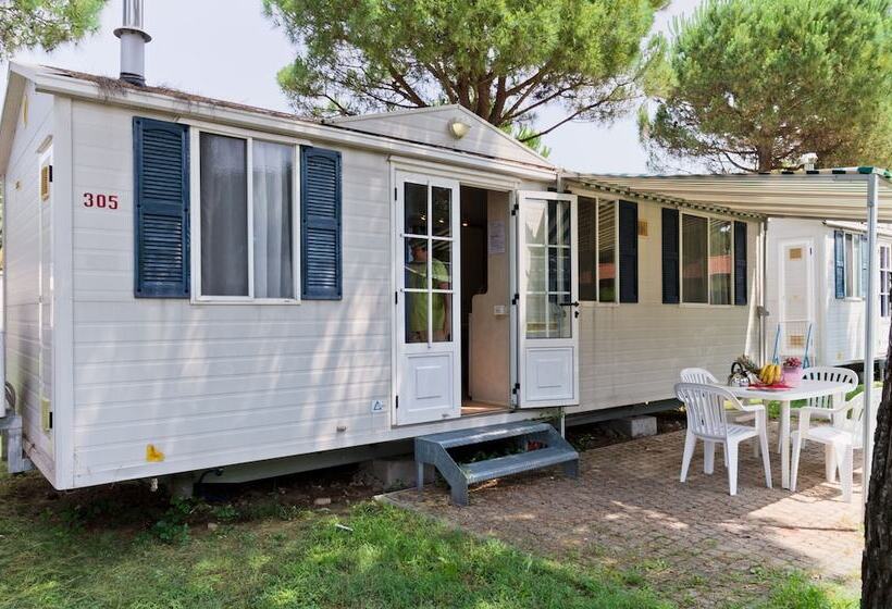 فندق Campeggio Del Garda