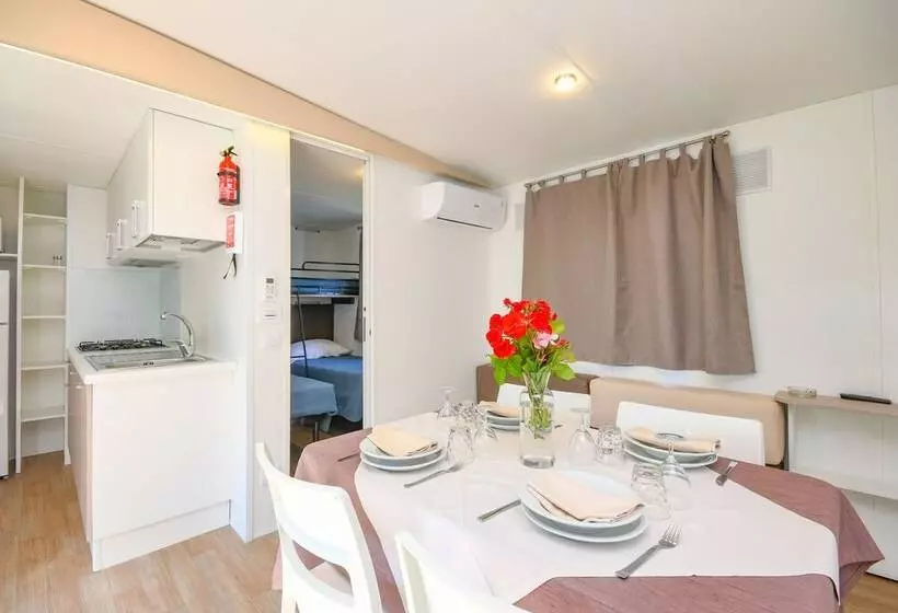 هتل Campeggio Del Garda