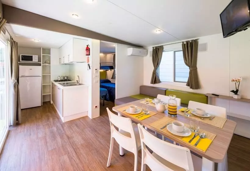 هتل Campeggio Del Garda