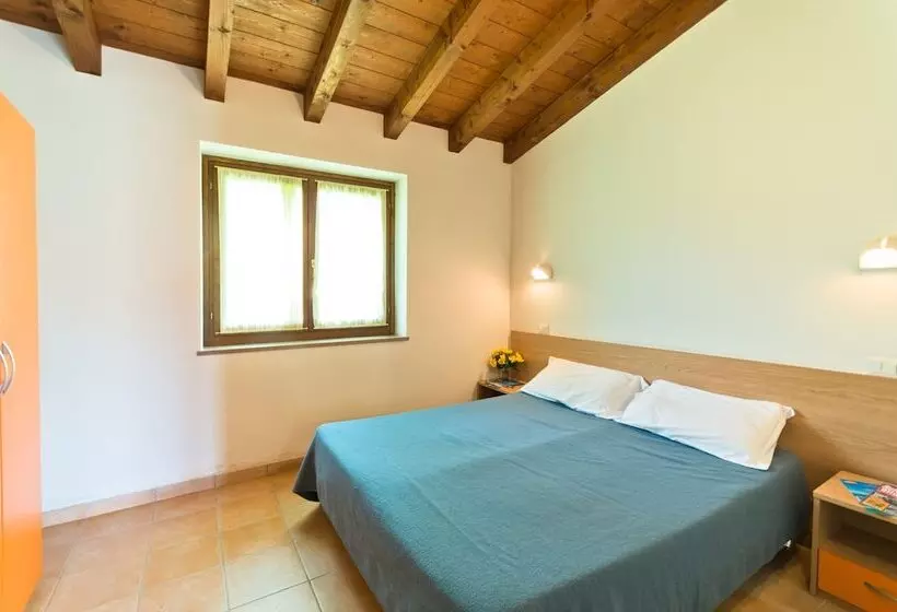 هتل Campeggio Del Garda