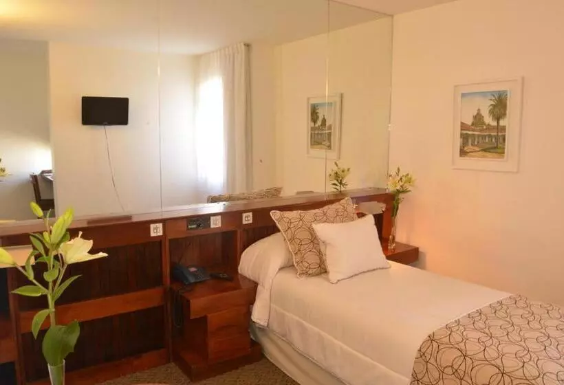 Hotelli De La Cañada