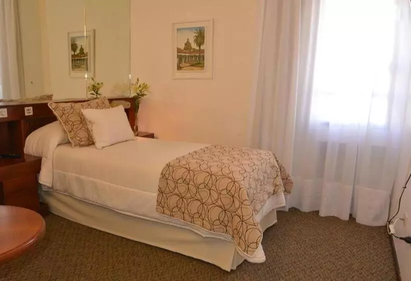 Hotelli De La Cañada