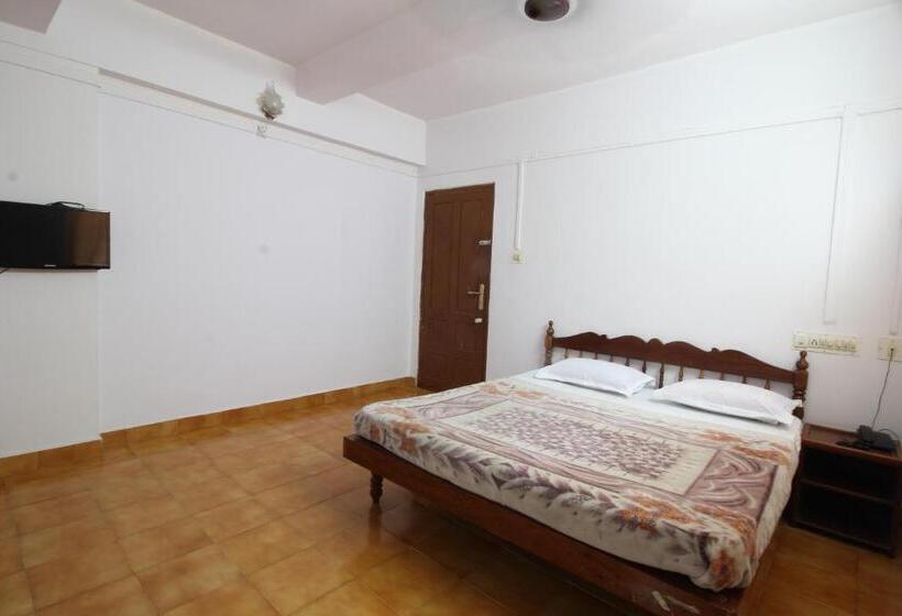 Dubai Hotel & Restaurant Kumarakom