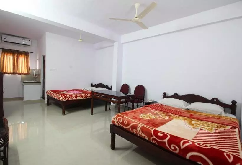 Dubai Hotel & Restaurant Kumarakom