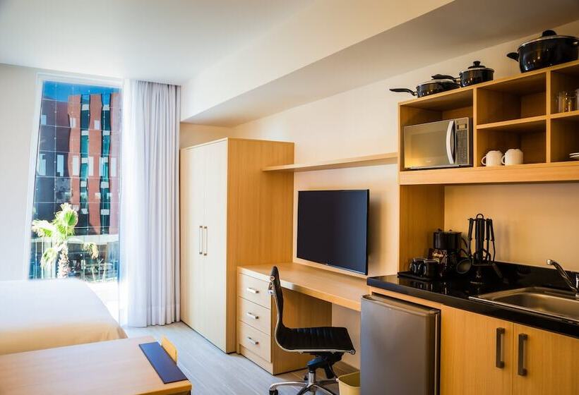 Отель Fiesta Inn & Loft Ciudad Del Carmen