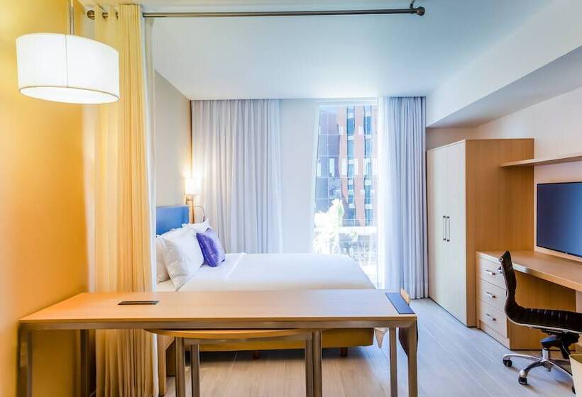 Отель Fiesta Inn & Loft Ciudad Del Carmen