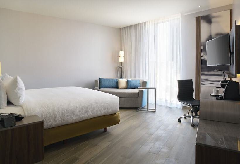 Отель Fiesta Inn & Loft Ciudad Del Carmen