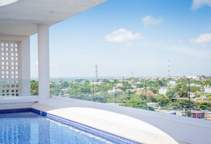 Отель Fiesta Inn & Loft Ciudad Del Carmen