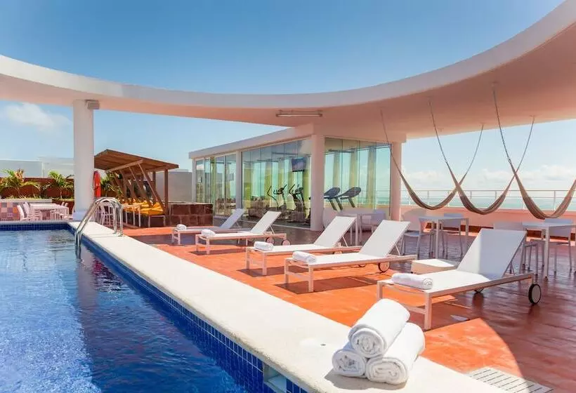 فندق Fiesta Inn & Loft Ciudad Del Carmen