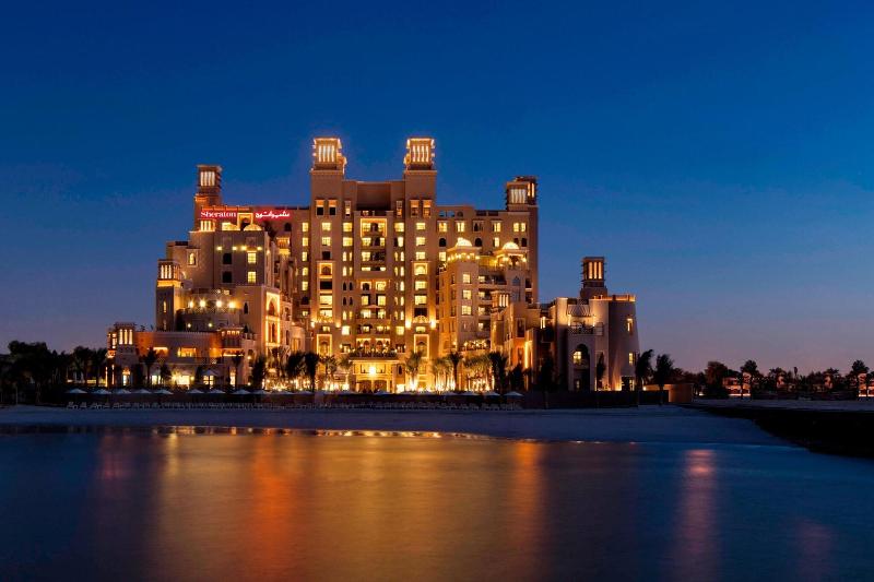 Hotel Sheraton Sharjah Beach Resort And Spa