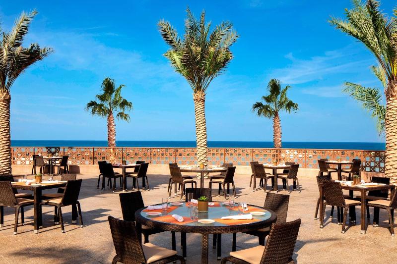 Hotel Sheraton Sharjah Beach Resort And Spa