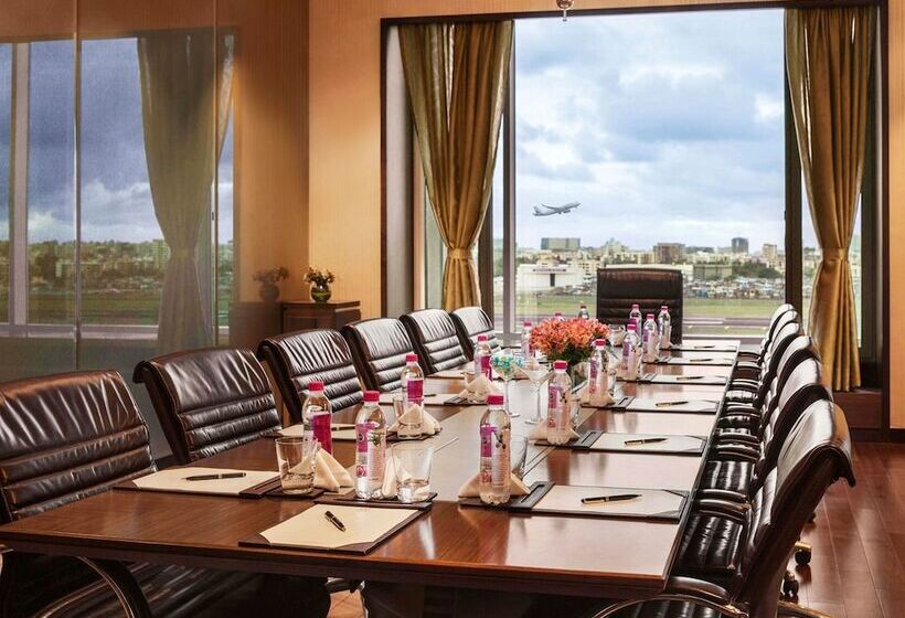 בית מלון כפרי Taj Santacruz