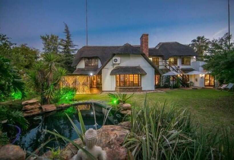 ペンション Villa D Or Guest House