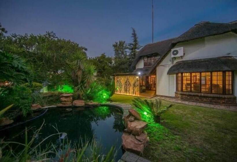 ペンション Villa D Or Guest House