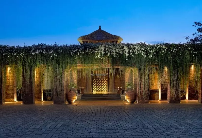 استراحتگاه Mandapa, A Ritz Carlton Reserve