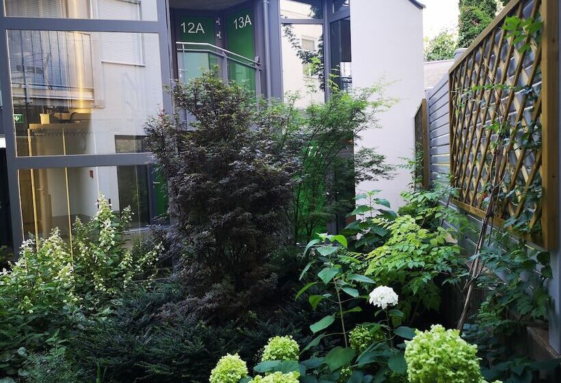 Smart Apart Living   Wien Hauptbahnhof   Self Check In