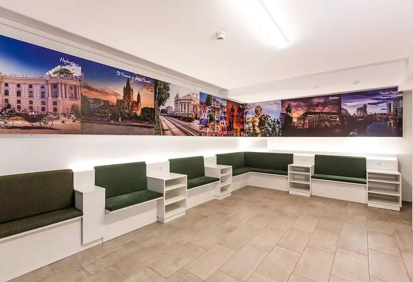 Smart Apart Living   Wien Hauptbahnhof   Self Check In