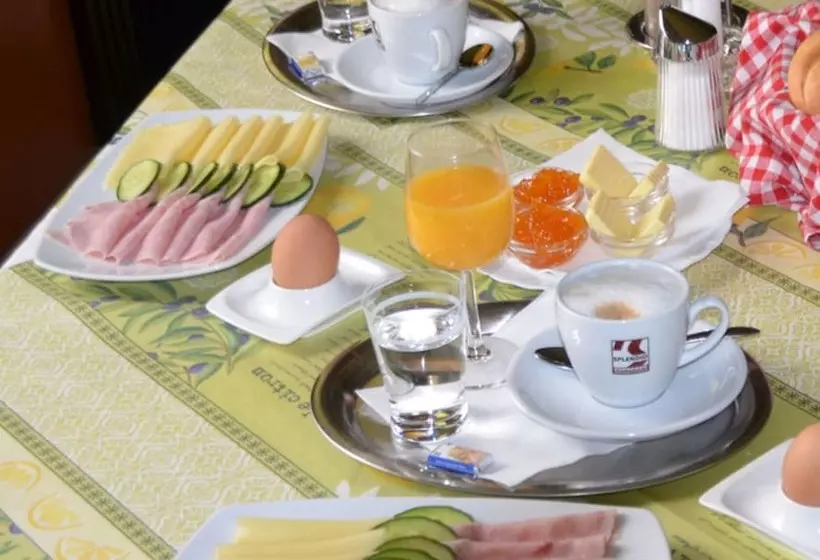 Smart Apart Living   Wien Hauptbahnhof   Self Check In