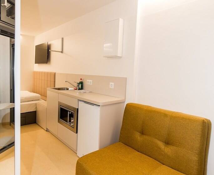 Smart Apart Living   Wien Hauptbahnhof   Self Check In