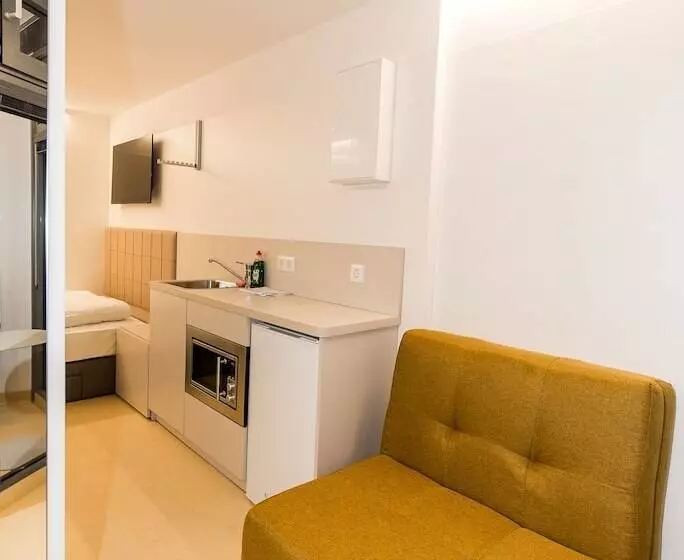 Smart Apart Living   Wien Hauptbahnhof   Self Check In