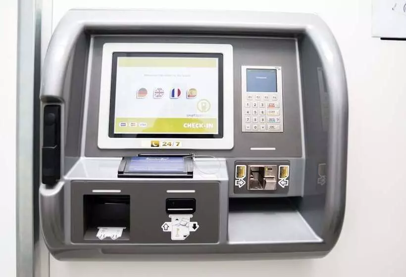 Smart Apart Living   Wien Hauptbahnhof   Self Check In