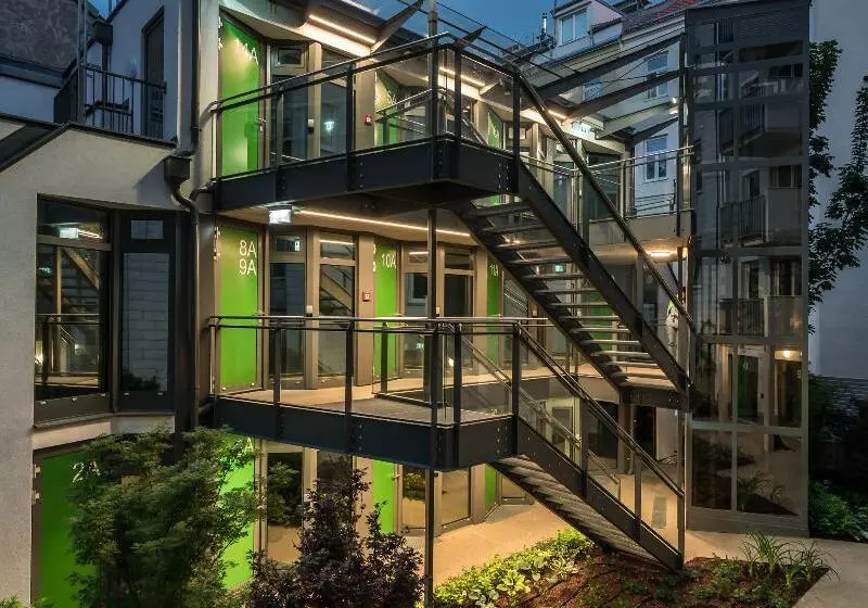 Smart Apart Living   Wien Hauptbahnhof   Self Check In