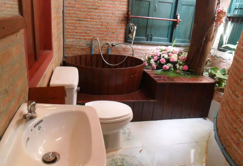 Ayutthaya Bouchic Hostel